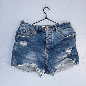 We the Free Curvy Distress Jean Shorts Size 28